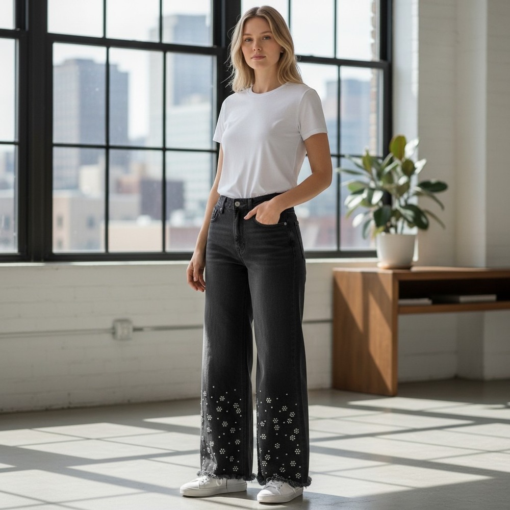 BCBGeneration High Rise Wide Leg Studded Floral Jeans Faded Black Size 7/28